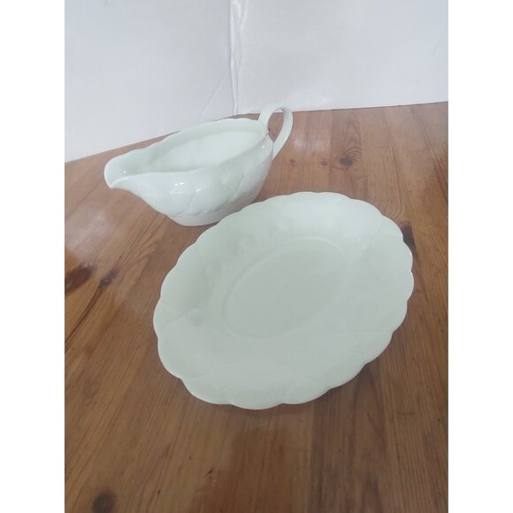 Coalport Bone China Gravy Boat and Underplate Oceanside Pattern - Picture 12 of 13